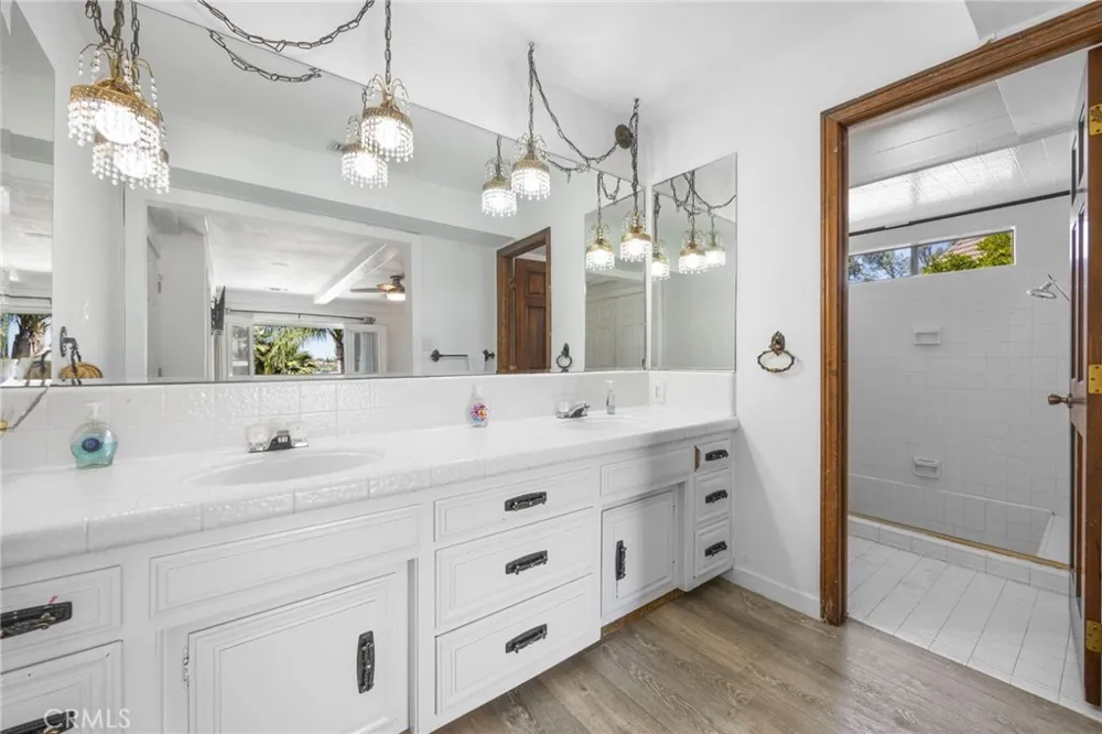 22275 Canyon Club Canyon Lake, CA 92587