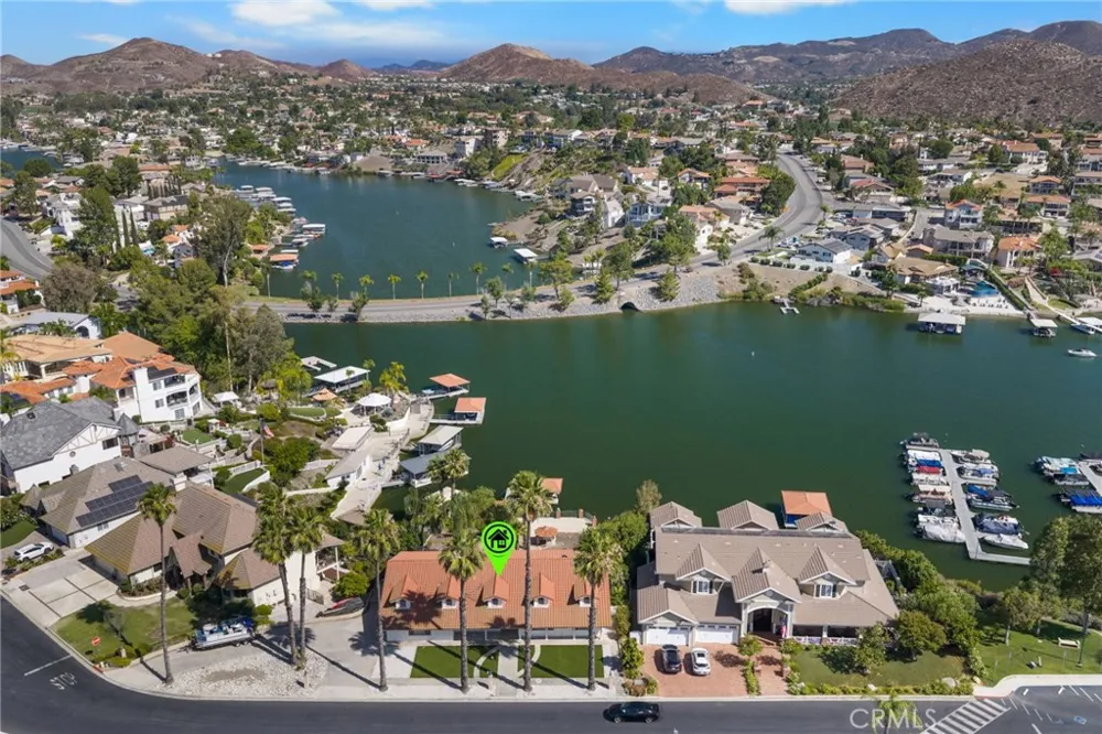 22275 Canyon Club Canyon Lake, CA 92587