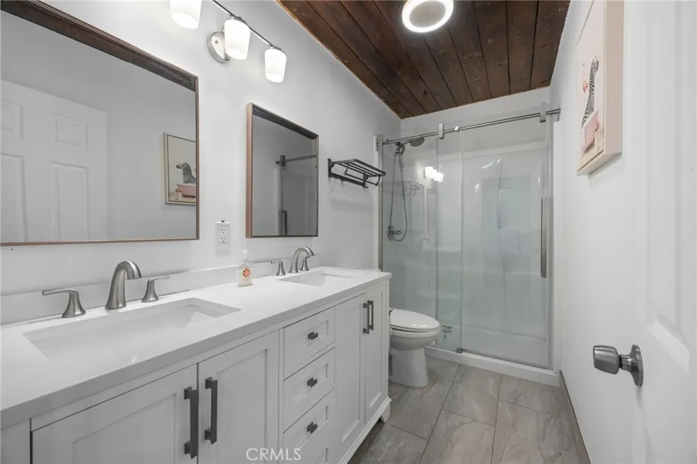 22275 Canyon Club Canyon Lake, CA 92587