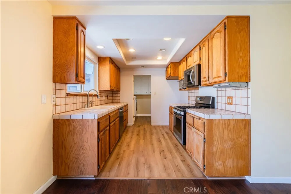 2726 Castle Rock Diamond Bar, CA 91765
