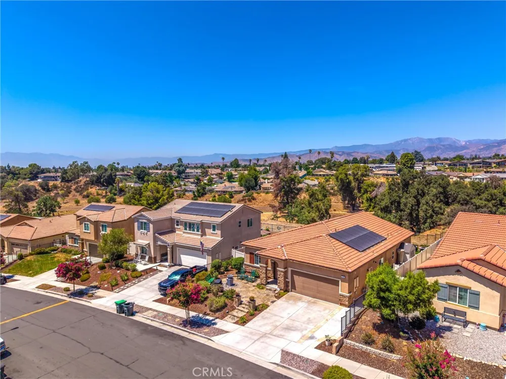 240 Country Club Calimesa, CA 92320