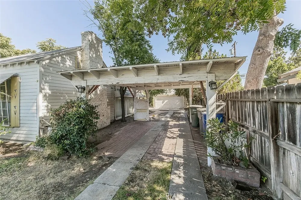 643 E Vassar Fresno, CA 93704