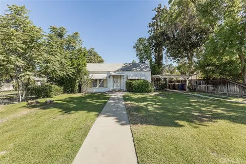 643 E Vassar