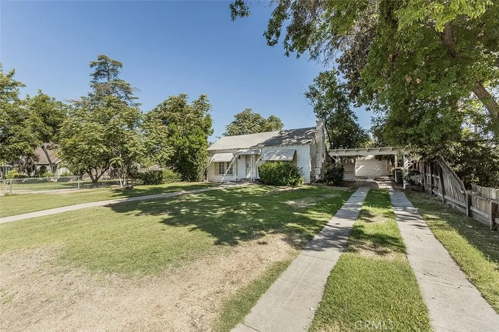643 E Vassar Fresno, CA 93704