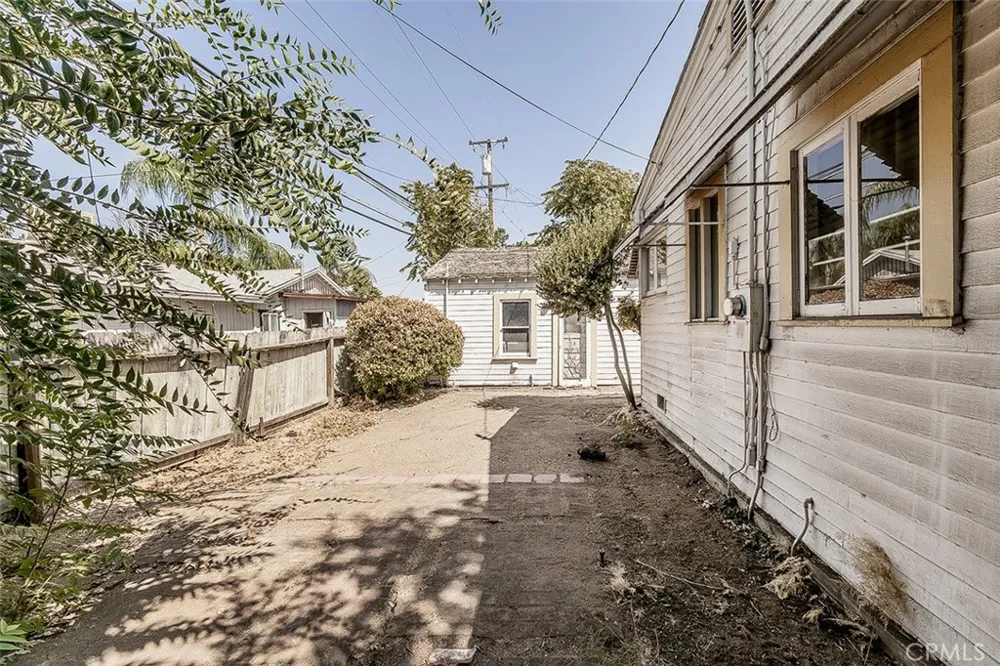 643 E Vassar Fresno, CA 93704
