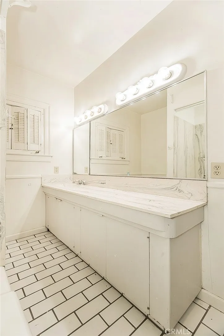 643 E Vassar Fresno, CA 93704