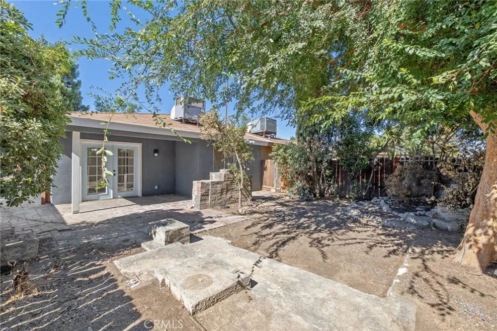 5451 W Santa Ana Avenue Fresno, CA 93722