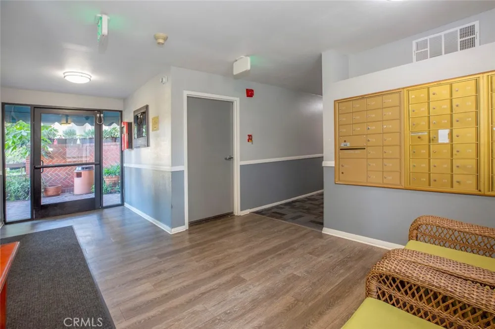 460 Oak Street #203 Glendale, CA 91204