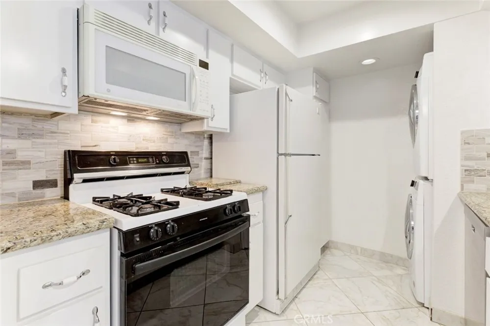 460 Oak Street #203 Glendale, CA 91204