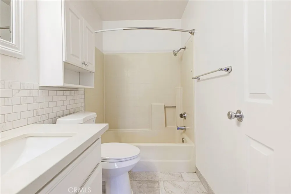 460 Oak Street #203 Glendale, CA 91204