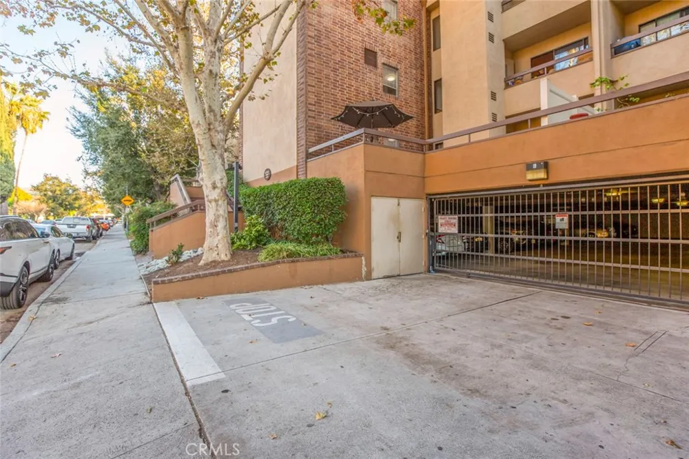 460 Oak Street #203 Glendale, CA 91204