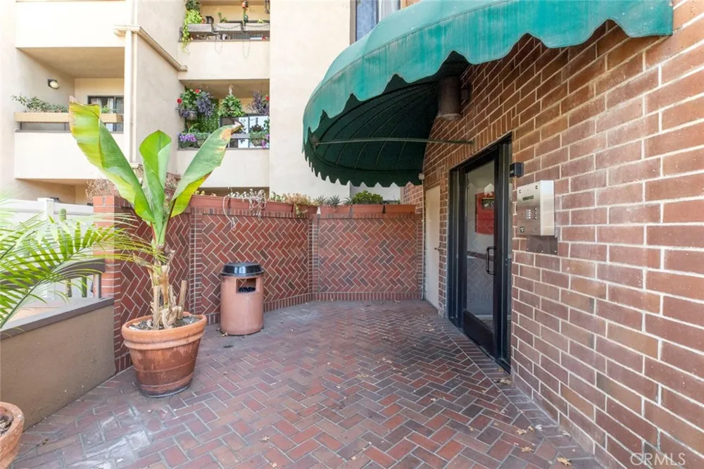 460 Oak Street #203 Glendale, CA 91204