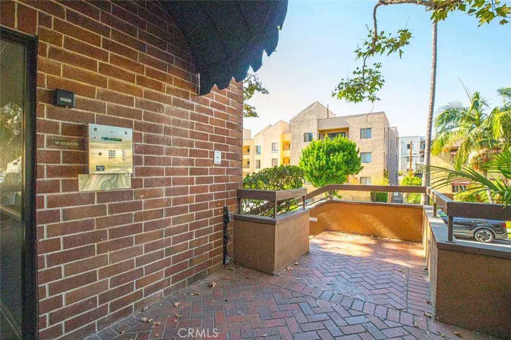 460 Oak Street #203 Glendale, CA 91204