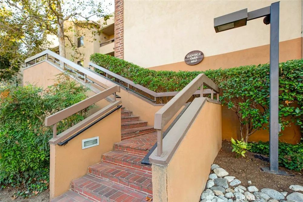 460 Oak Street #203 Glendale, CA 91204