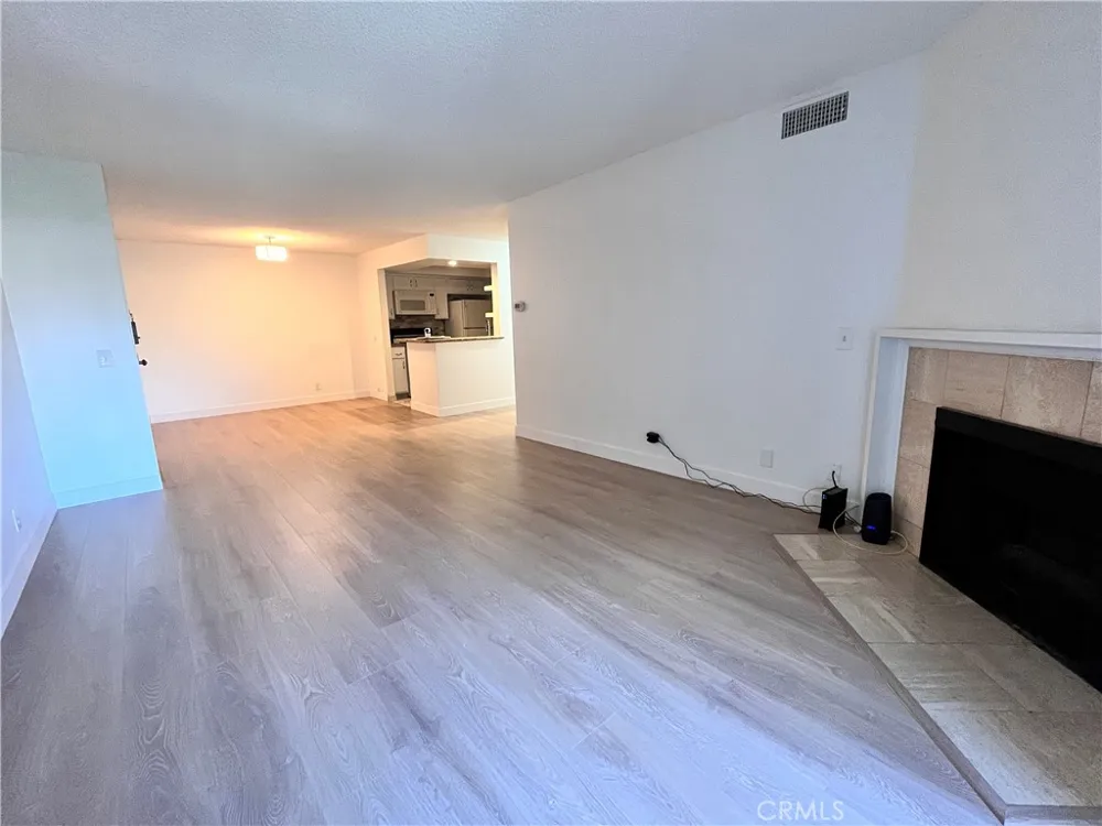460 Oak Street #203 Glendale, CA 91204