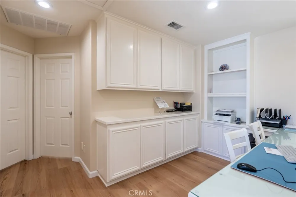 1485 Sappanwood Thousand Oaks, CA 91320