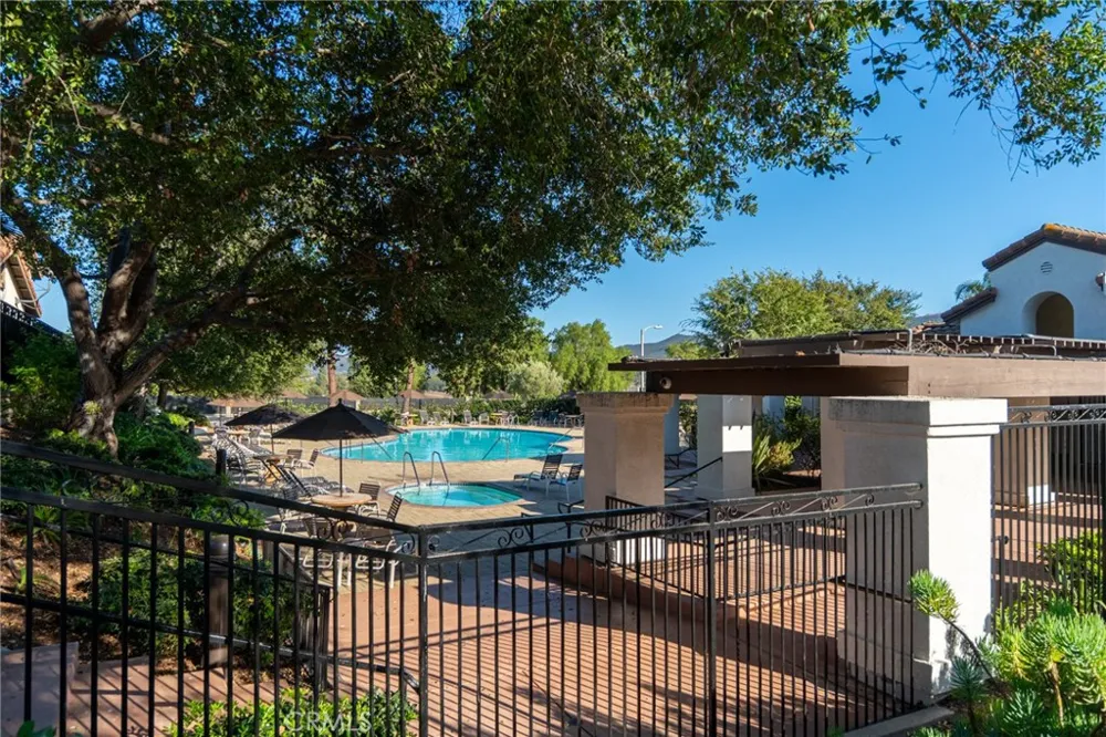 1485 Sappanwood Thousand Oaks, CA 91320