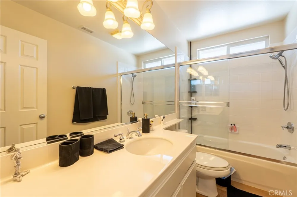 1485 Sappanwood Thousand Oaks, CA 91320