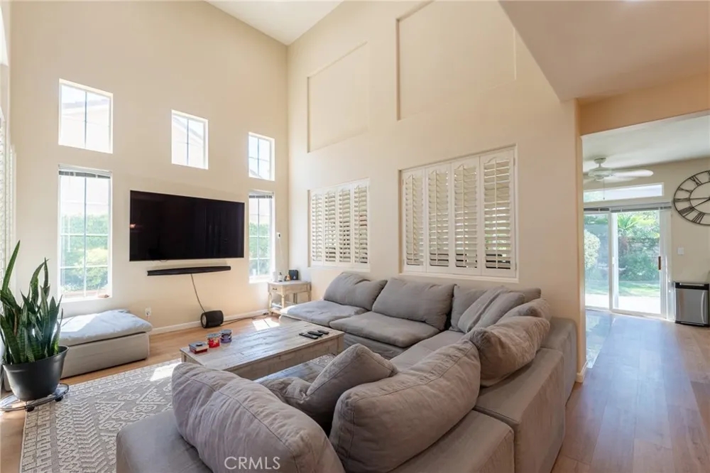 1485 Sappanwood Thousand Oaks, CA 91320