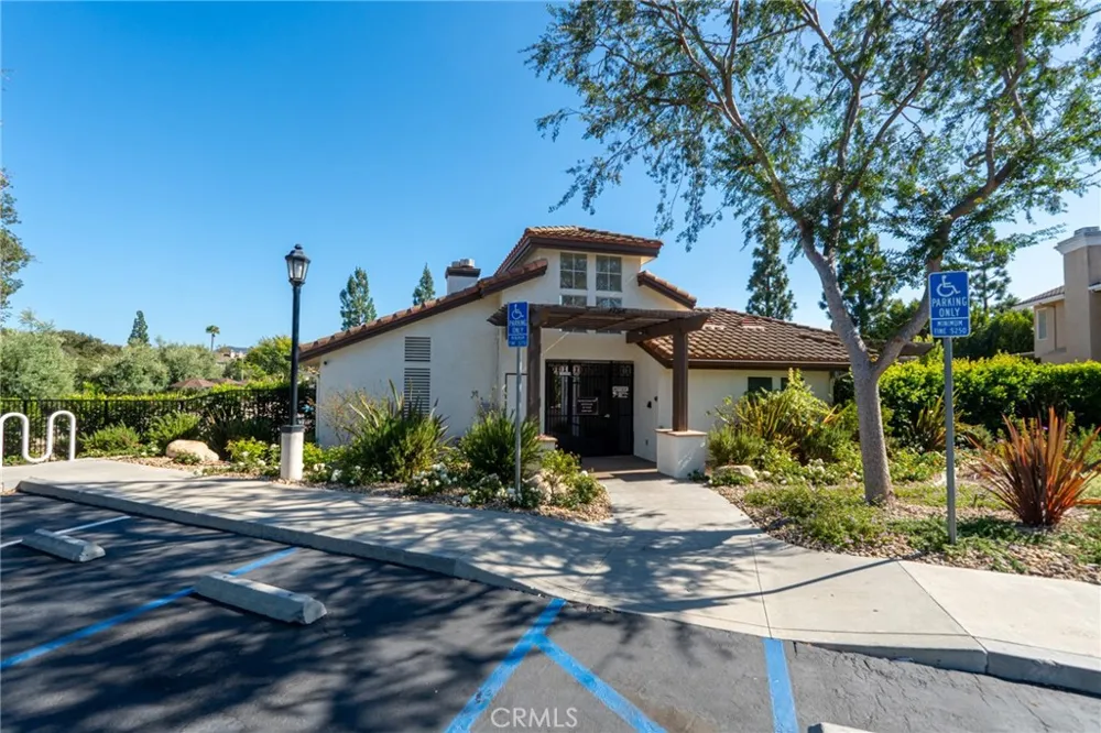 1485 Sappanwood Thousand Oaks, CA 91320
