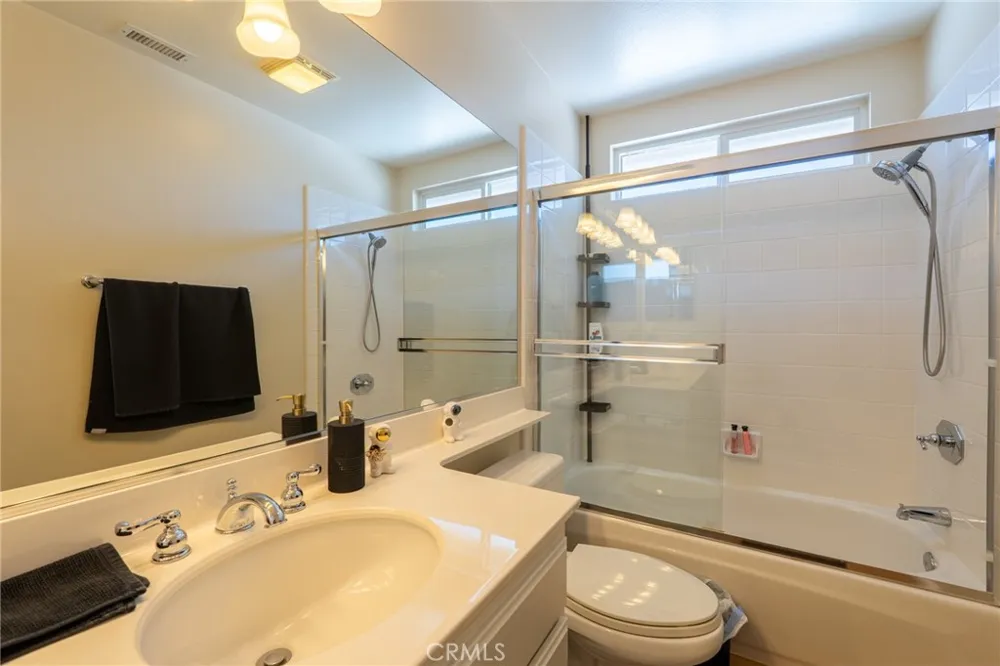 1485 Sappanwood Thousand Oaks, CA 91320