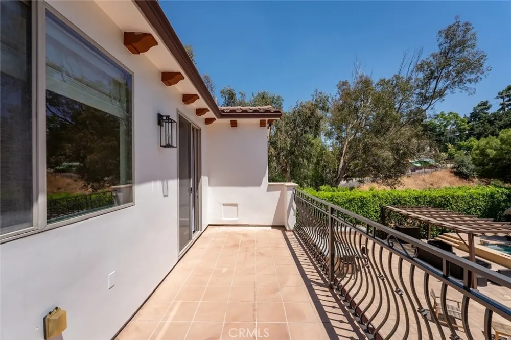 8808 Yates Street Sunland, CA 91040