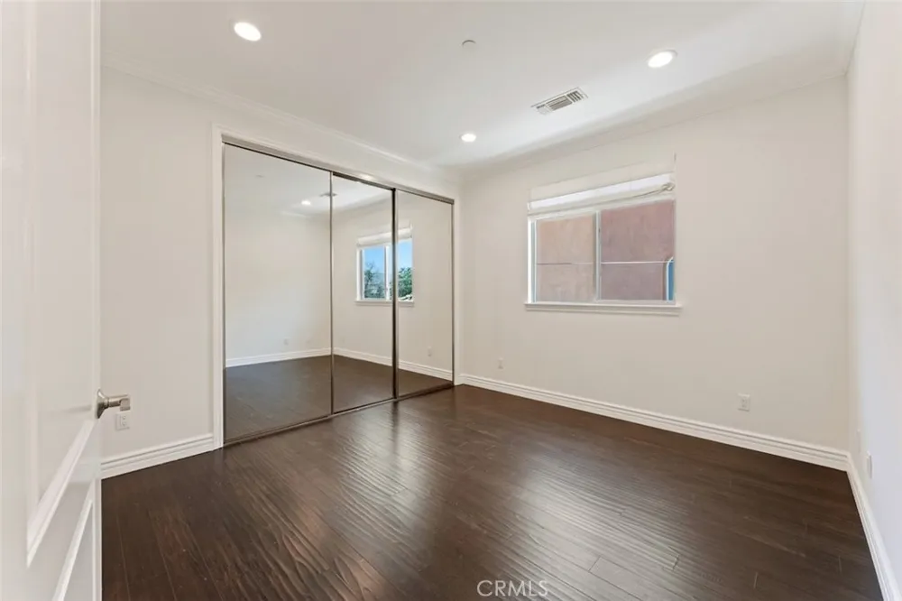 8808 Yates Street Sunland, CA 91040