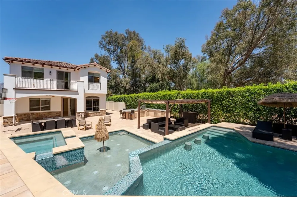 8808 Yates Street Sunland, CA 91040