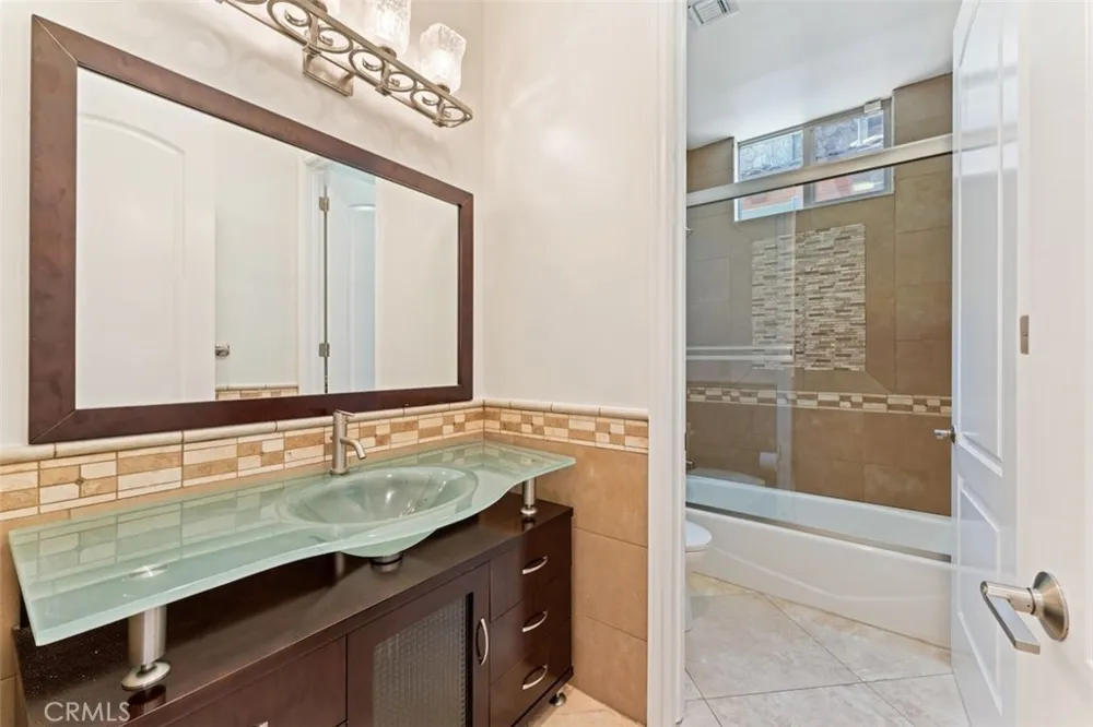 8808 Yates Street Sunland, CA 91040