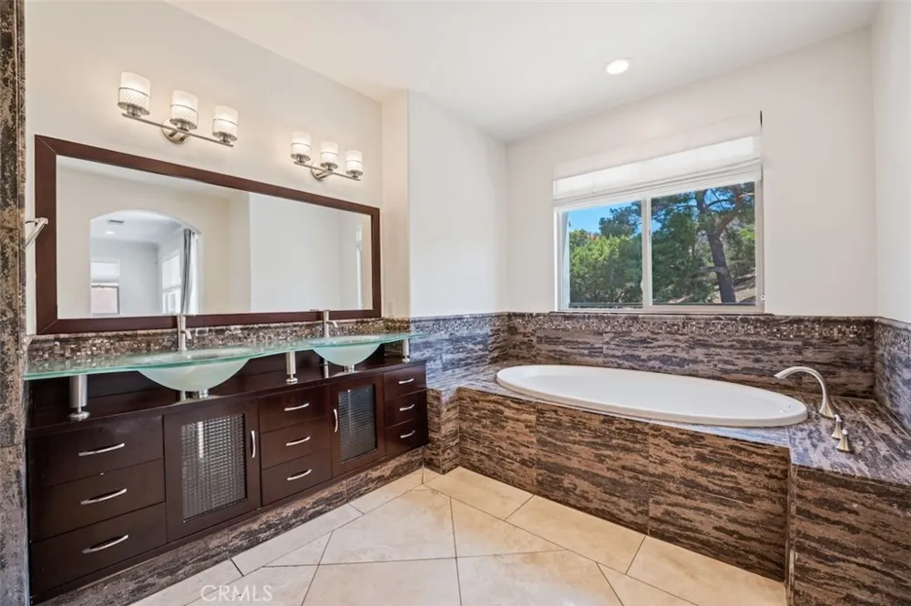 8808 Yates Street Sunland, CA 91040