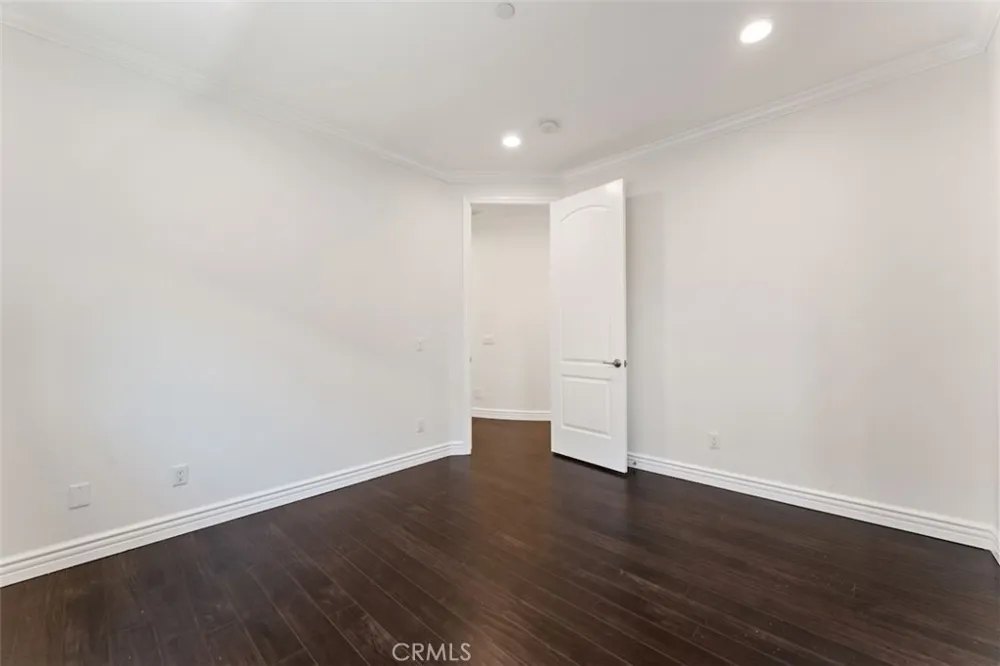 8808 Yates Street Sunland, CA 91040