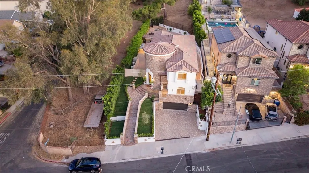 8808 Yates Street Sunland, CA 91040