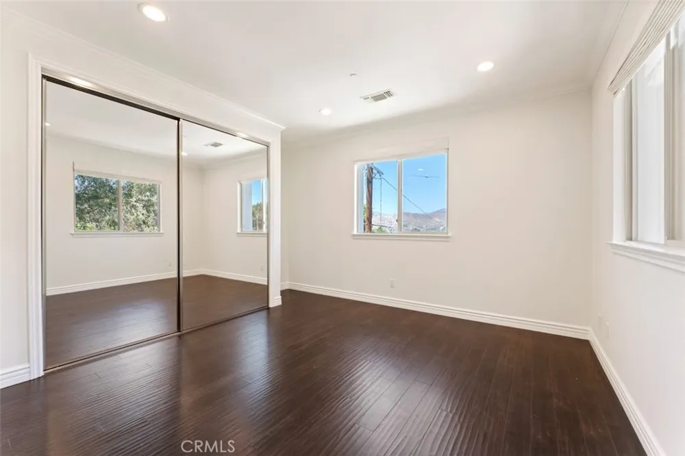 8808 Yates Street Sunland, CA 91040