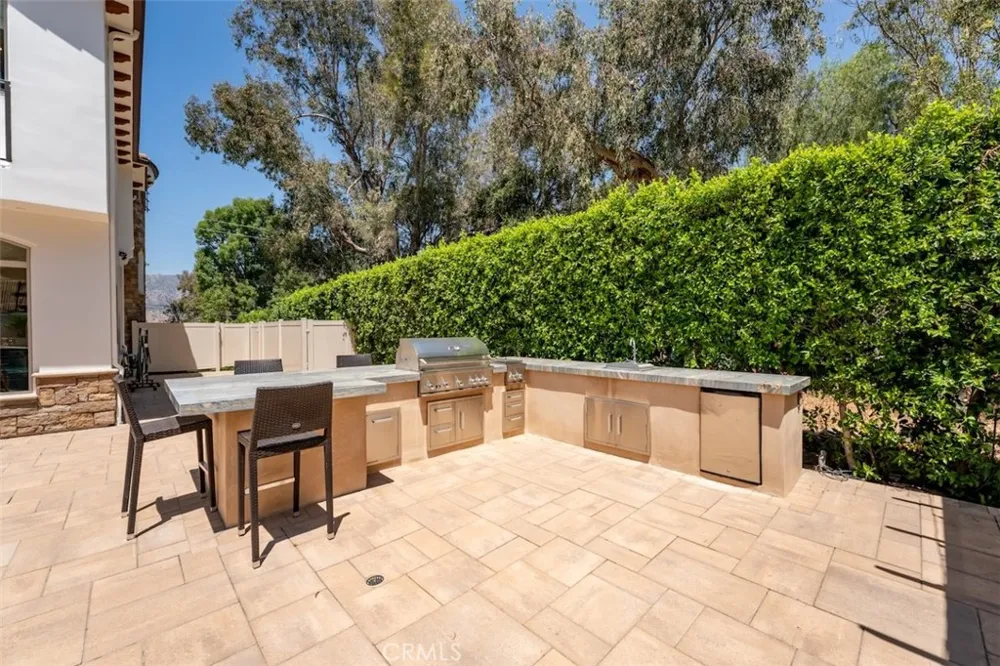 8808 Yates Street Sunland, CA 91040