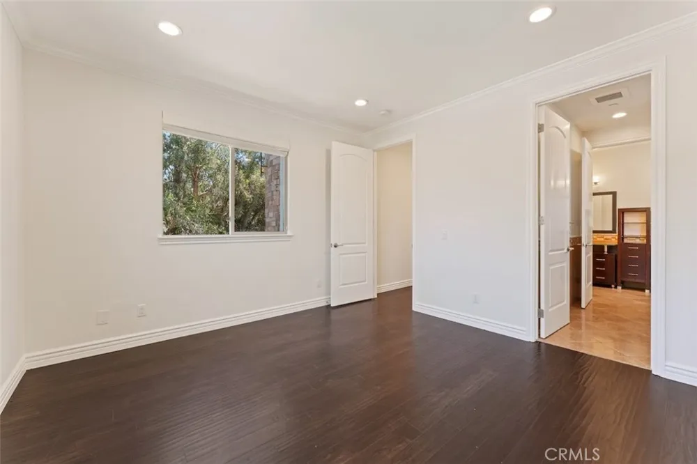 8808 Yates Street Sunland, CA 91040