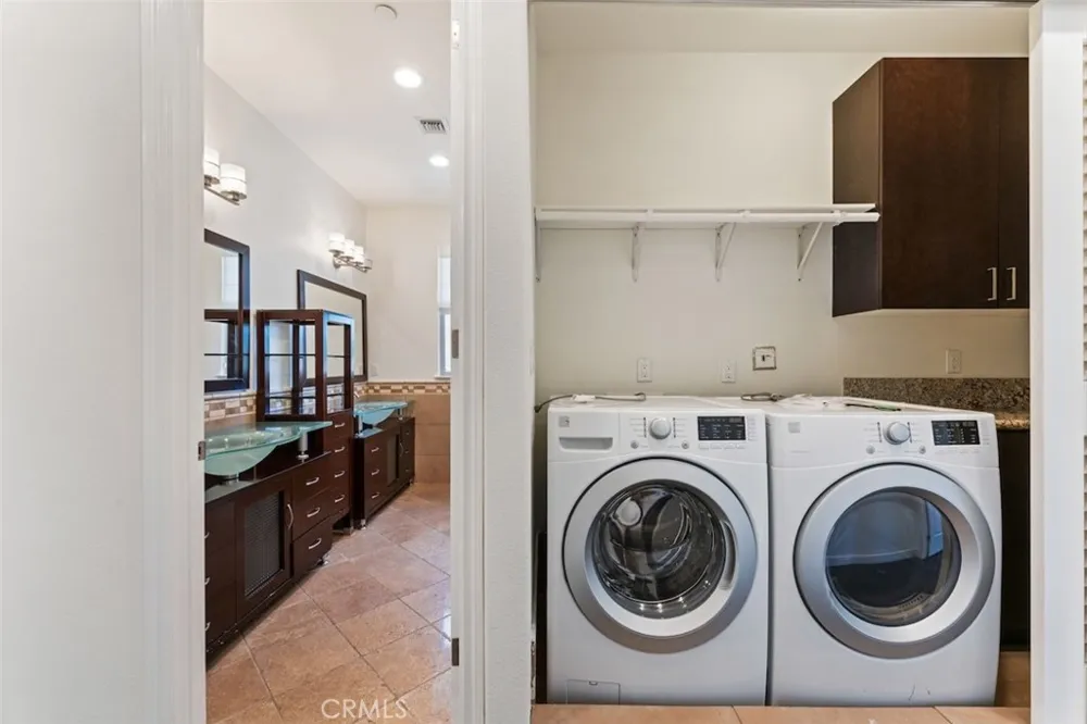 8808 Yates Street Sunland, CA 91040