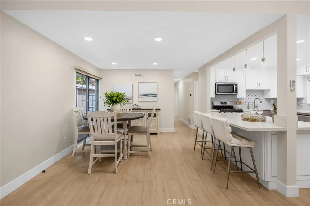 10842 Owens Tujunga, CA 91042