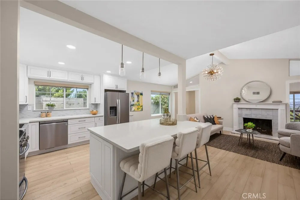 10842 Owens Tujunga, CA 91042