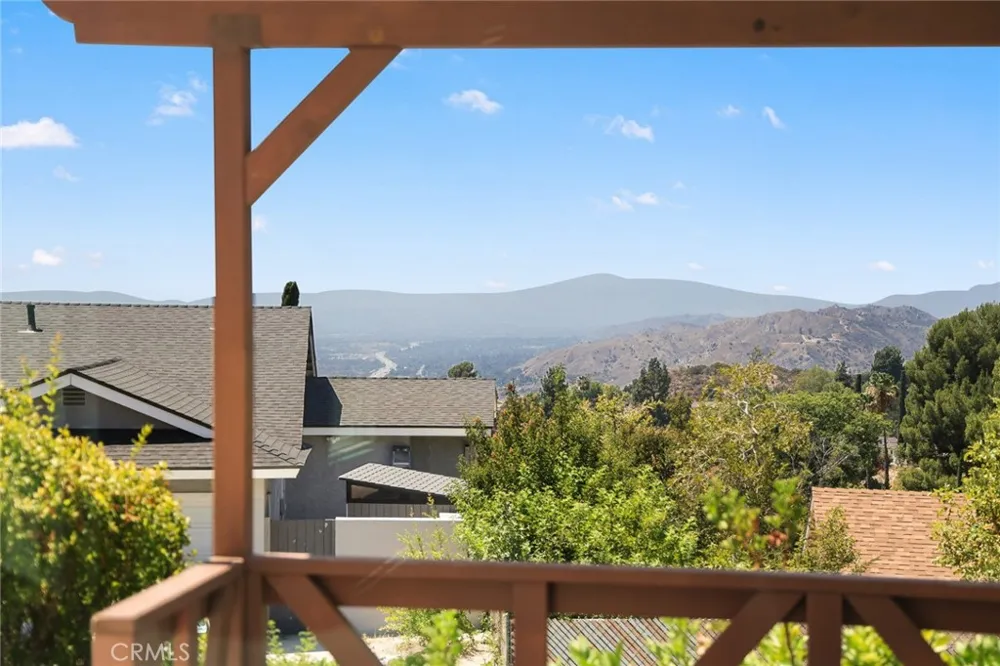 10842 Owens Tujunga, CA 91042