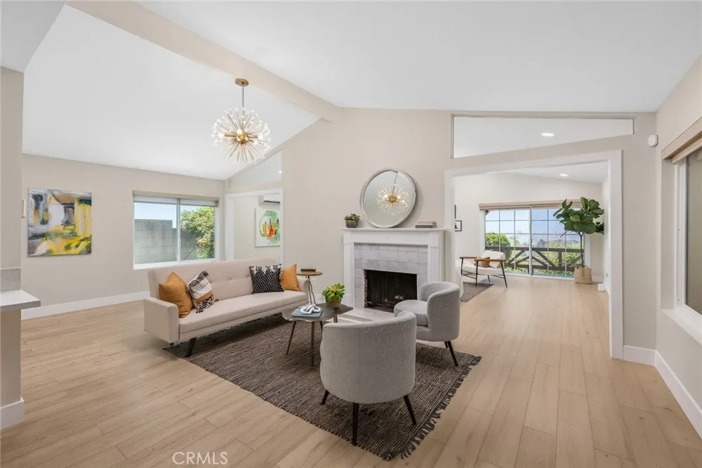 10842 Owens Tujunga, CA 91042