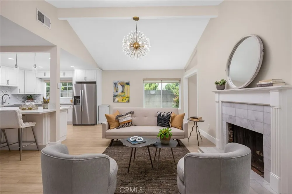10842 Owens Tujunga, CA 91042