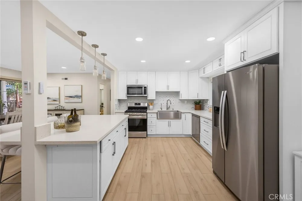 10842 Owens Tujunga, CA 91042