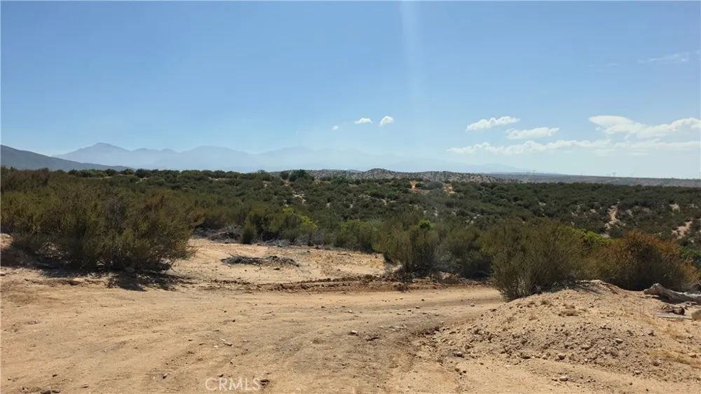 Agate Road Hesperia, CA 92345