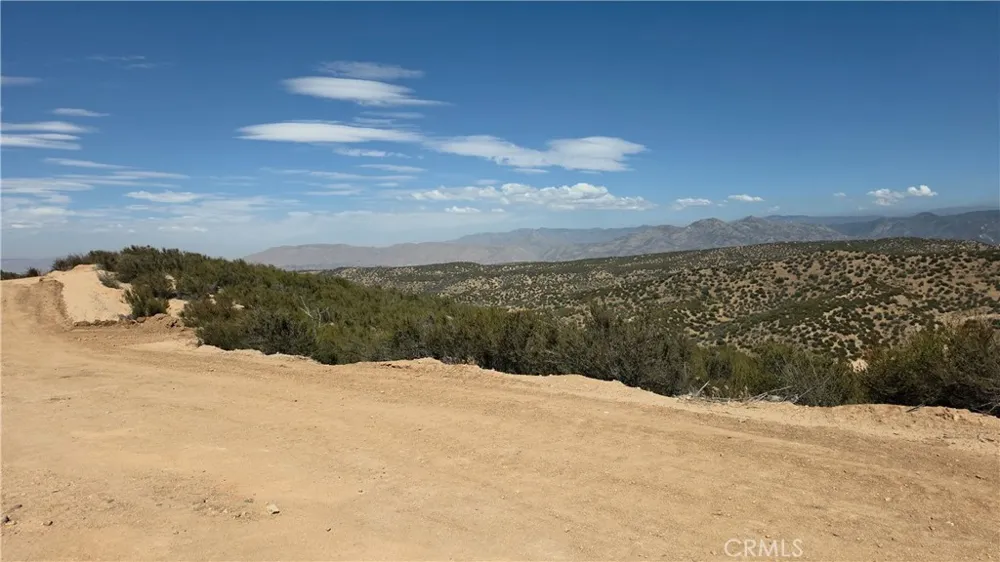 Agate Road Hesperia, CA 92345