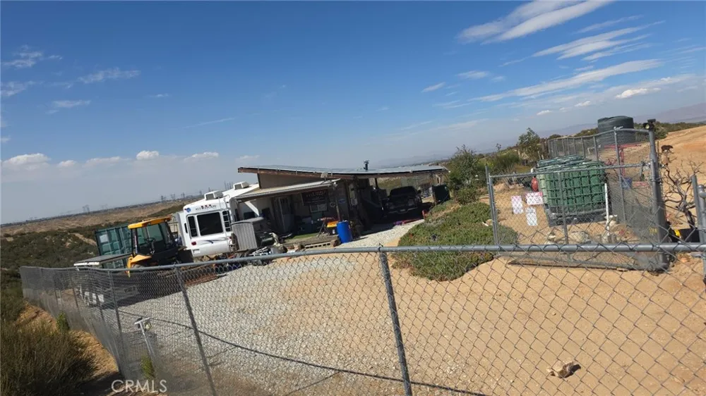 Agate Road Hesperia, CA 92345