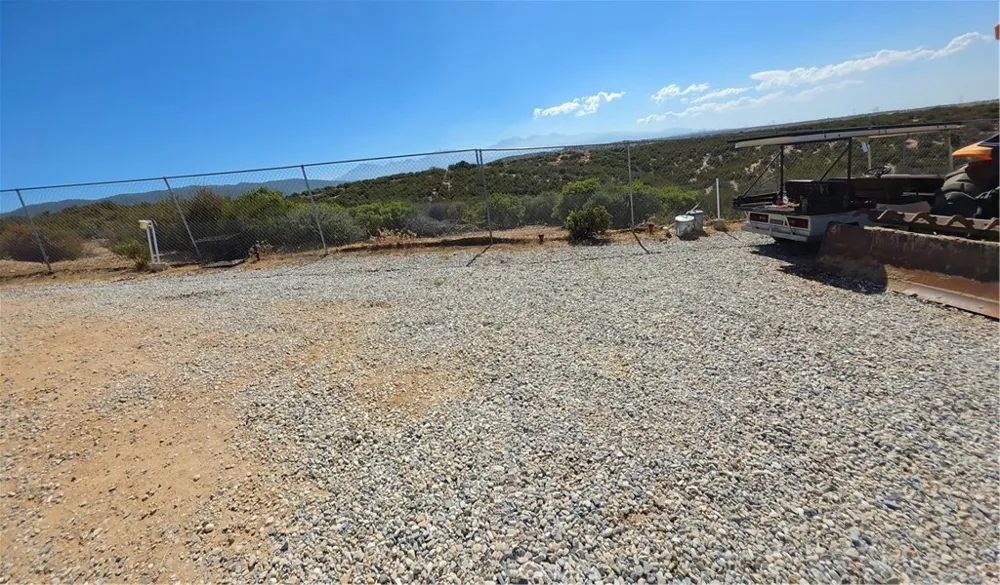 Agate Road Hesperia, CA 92345