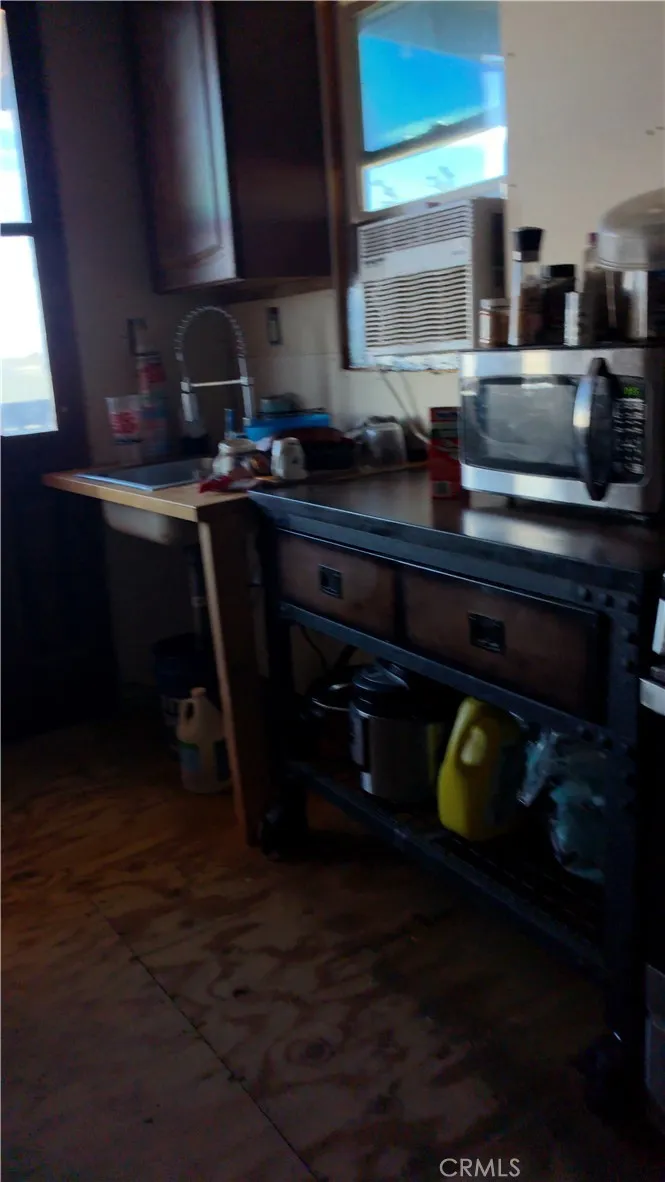 Agate Road Hesperia, CA 92345