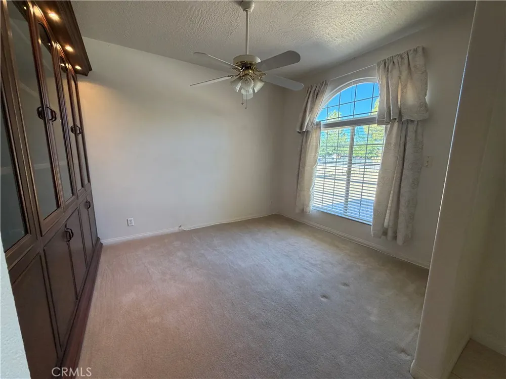 14125 Quinnault Rd Apple Valley, CA 92307