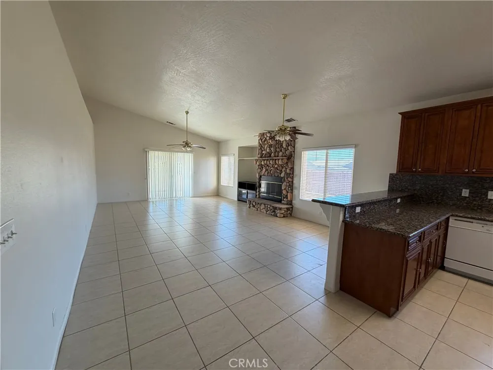 14125 Quinnault Rd Apple Valley, CA 92307