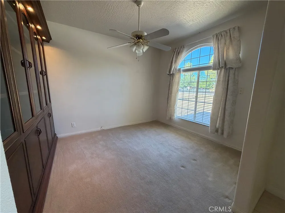 14125 Quinnault Rd Apple Valley, CA 92307